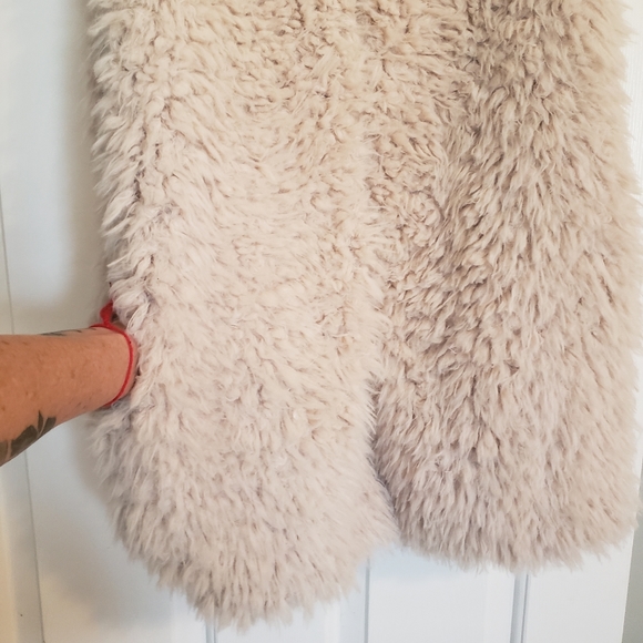 FAUX FUR vest - Picture 5 of 5